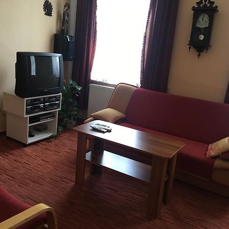 U Evy Jarosove Apartment Desná Екстериор снимка