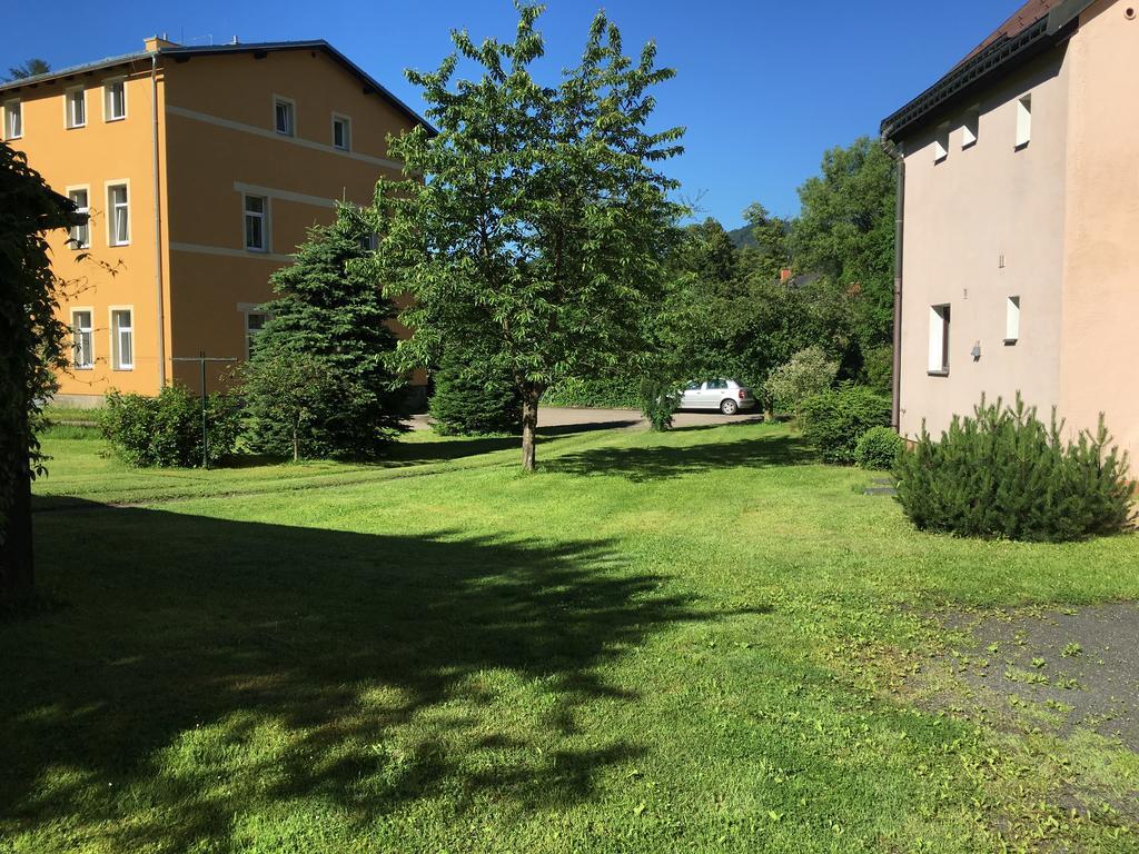 U Evy Jarosove Apartment Desná Екстериор снимка